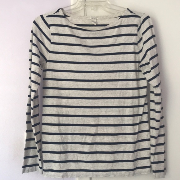 Forever 21 Tops - Forever 21 striped tee!
